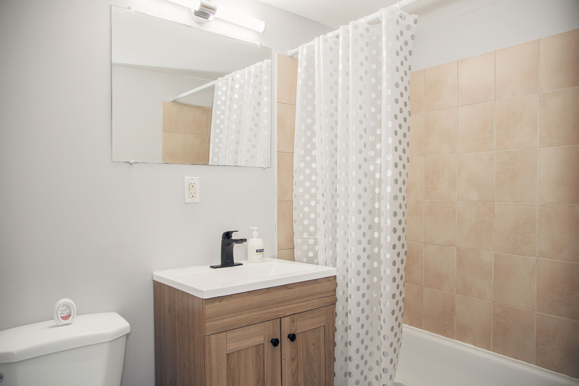 4 Crystal suite photo 2